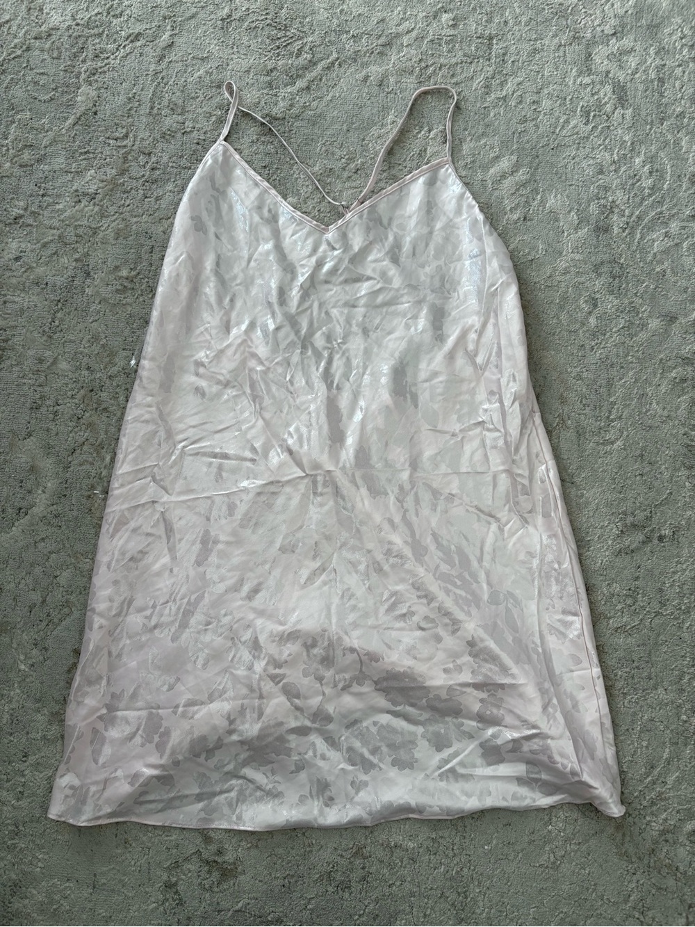 NWT❗️Victoria's Secret Pale Pink Satin Jacquard Slip